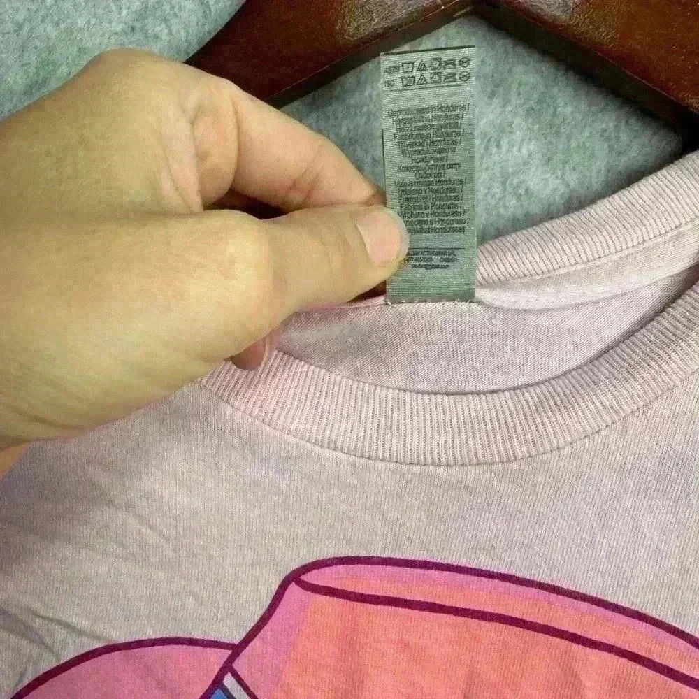 Barbie Cowgirl Hat Graphic Print Pink Short Sleeve T-Shirt Size S Western Preppy - Picture 7 of 8